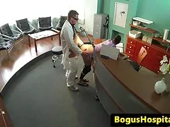 دختر جوان بریتانیایی چربی به دوست پسرش اجازه می دهد آلت فیلم سکسی بکن بکن پخش شود تناسلی خود را در نوک سینه خود قرار دهد