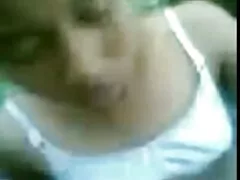 استمناء یک زن خانه دار در لباس زیر سوپر سکس بکن بکن زنانه در دوربین