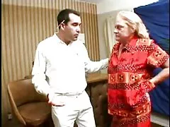 یک مرد سیاه فیلم بکن بکن پوست با آلت تناسلی سالم ، مشکی را سیاه و مبتلا به سرطان خونی قطع می کند.